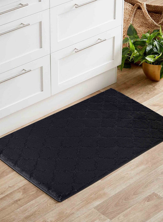 Black Ivy Trellis door mat, in a room setting