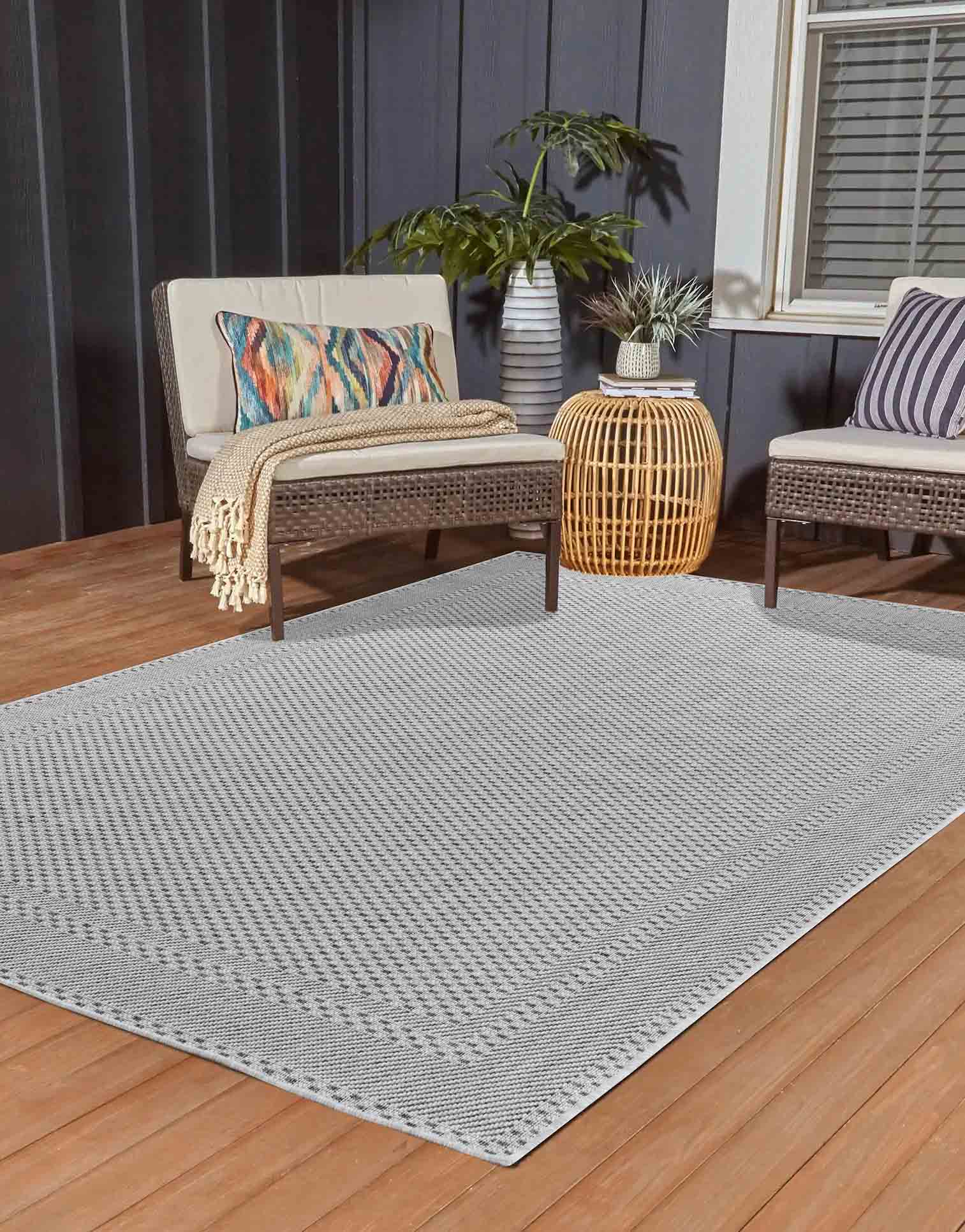 Sky Bordered Outdoor Rug - Dark Grey