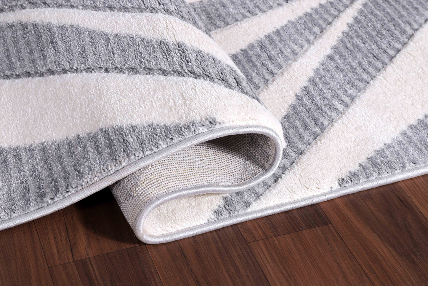 Valencia Crystal Carved Rugs - Silver