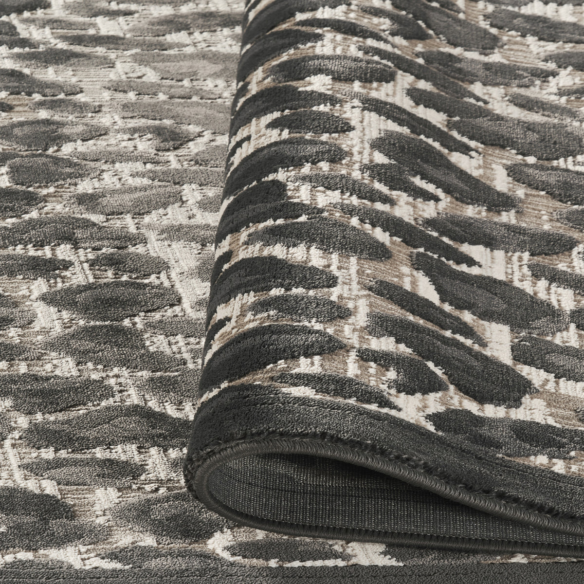 Mayfair Savanna metallic rug, styled view 4