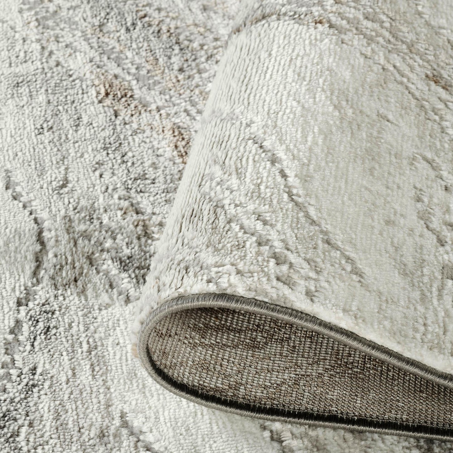 Novu Metallic Abstract Rug - Stream Beige