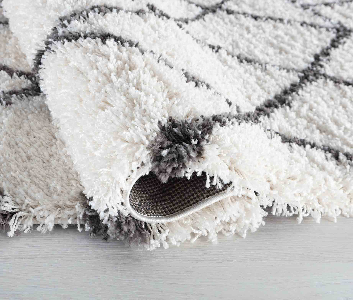 Marrakesh Diamond Shaggy Rug - Dark Cream
