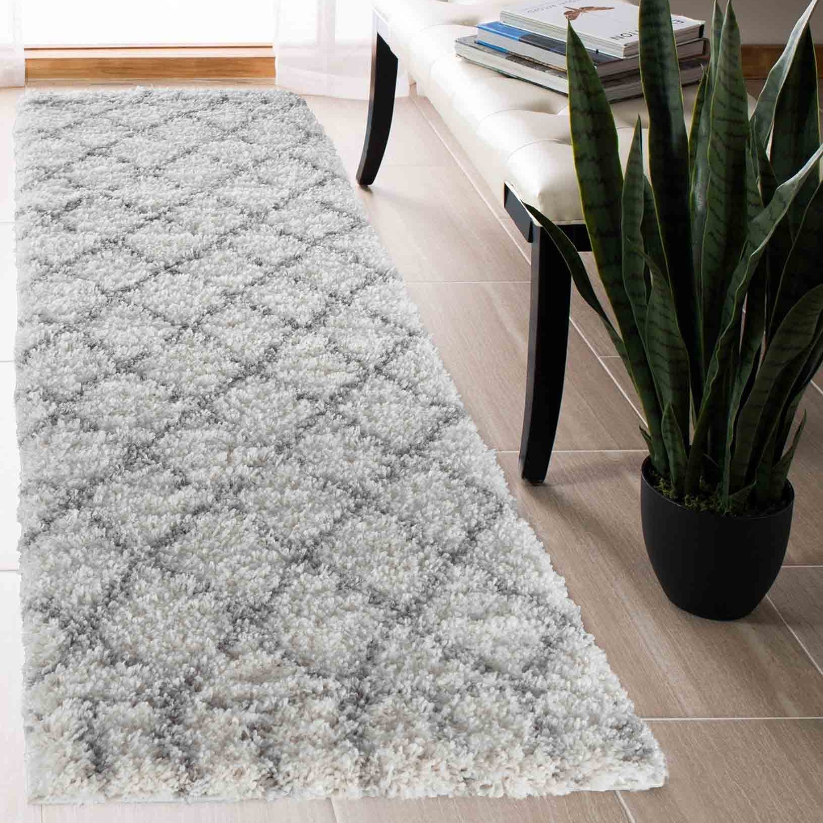 Marrakesh Diamond Shaggy Rug - Light Cream