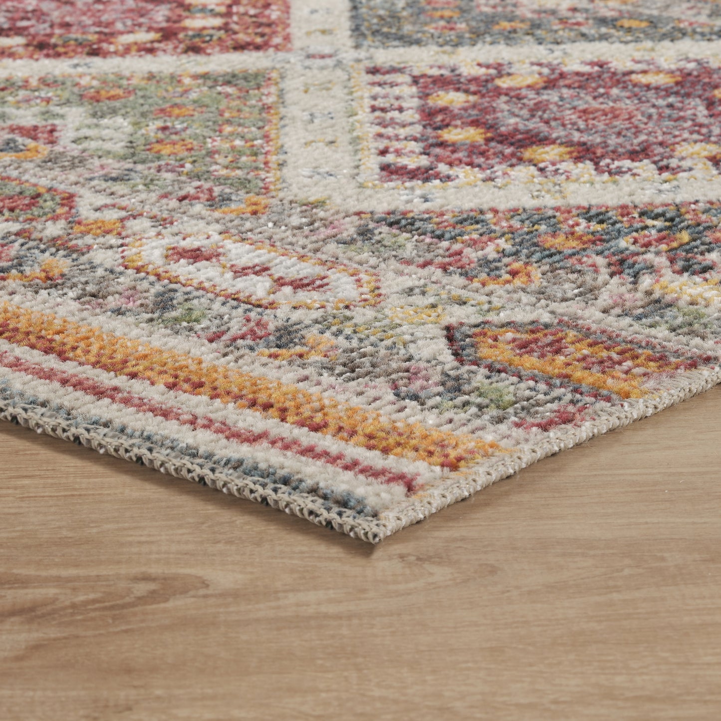 Multicolour Aress Heritage modern rug, side profile