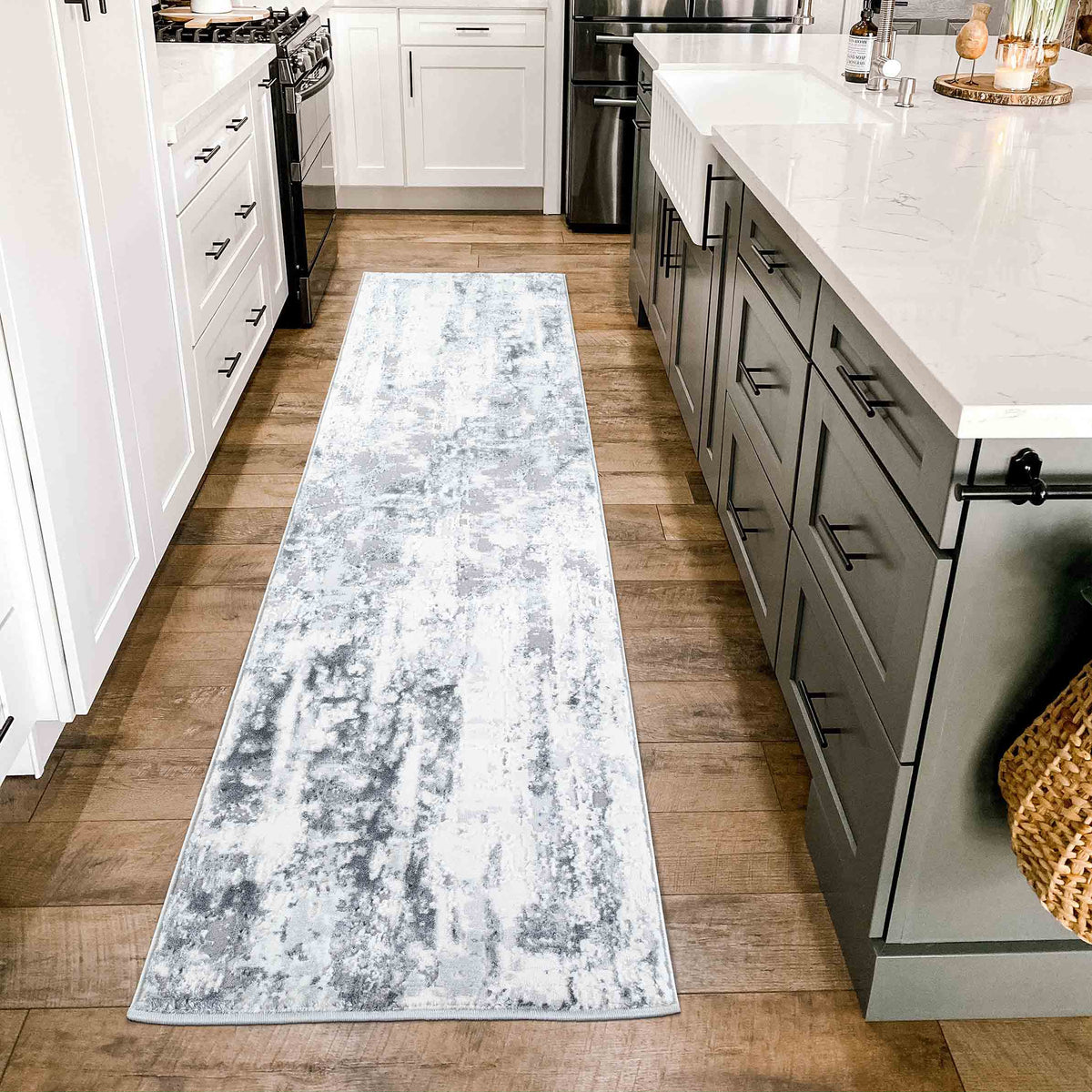 Silver Emperor Styra abstract rug, runner size