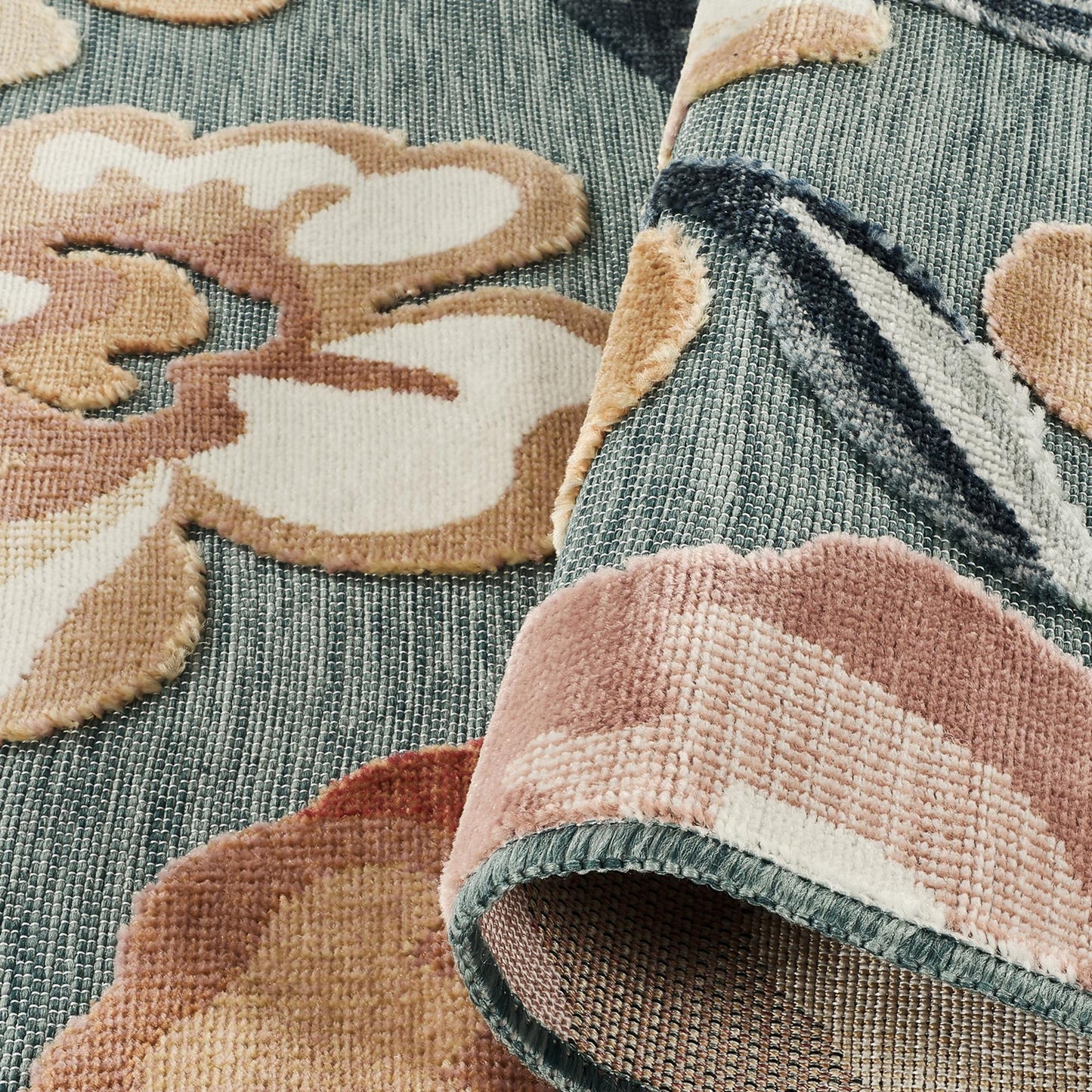 Blue Gardenia Jasmine floral rug, backing detail