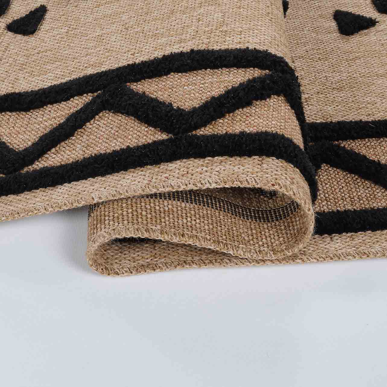 Harper Diamond Rug - Black