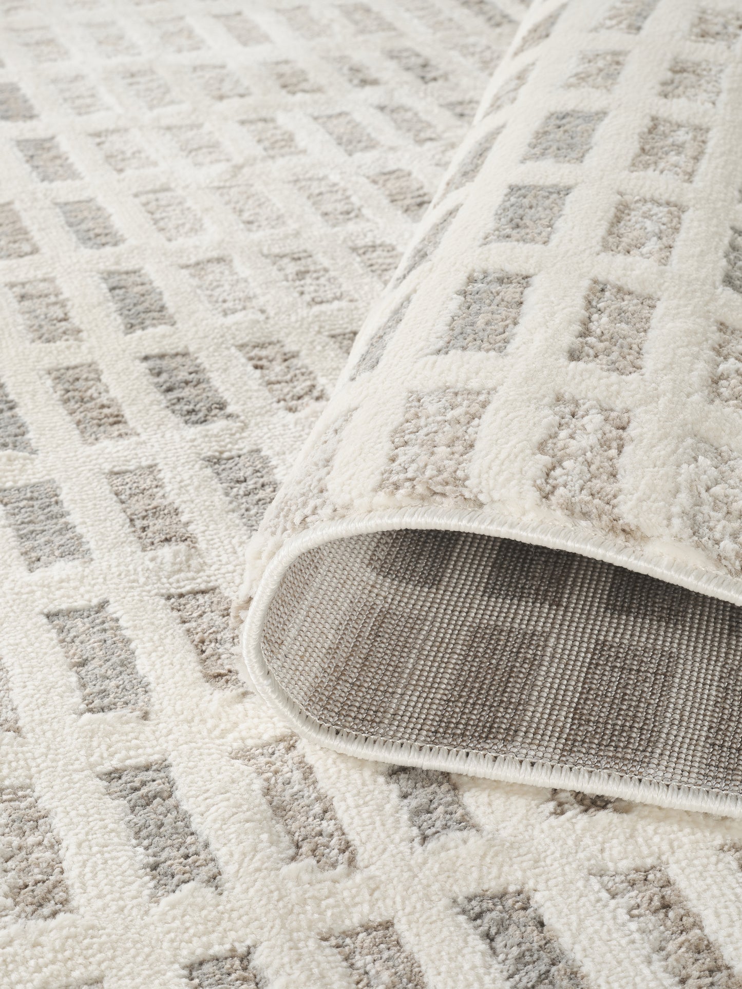 Mabel Grid patterned rug, close-up pile detail