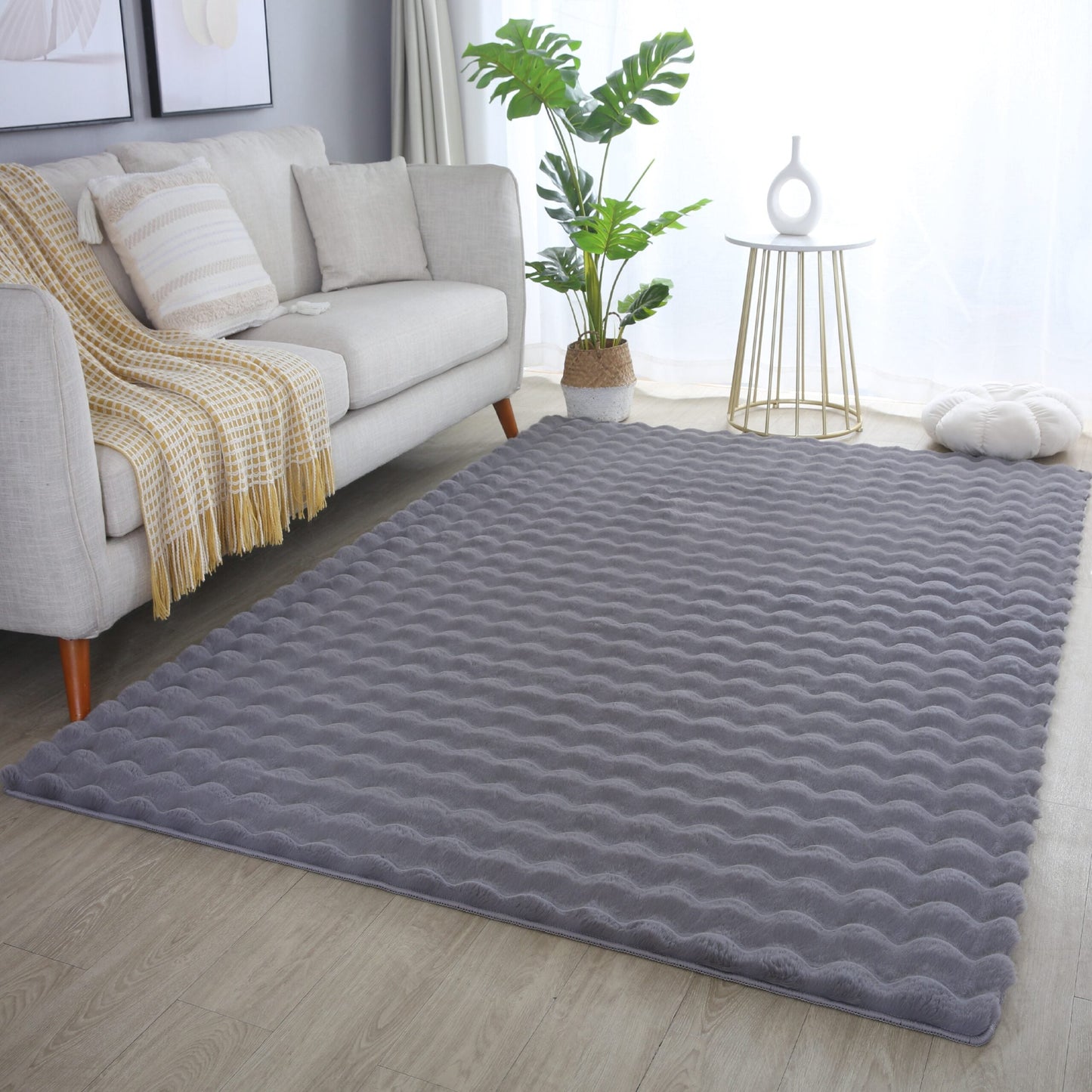 Orbie Bobble Rug - Snow White