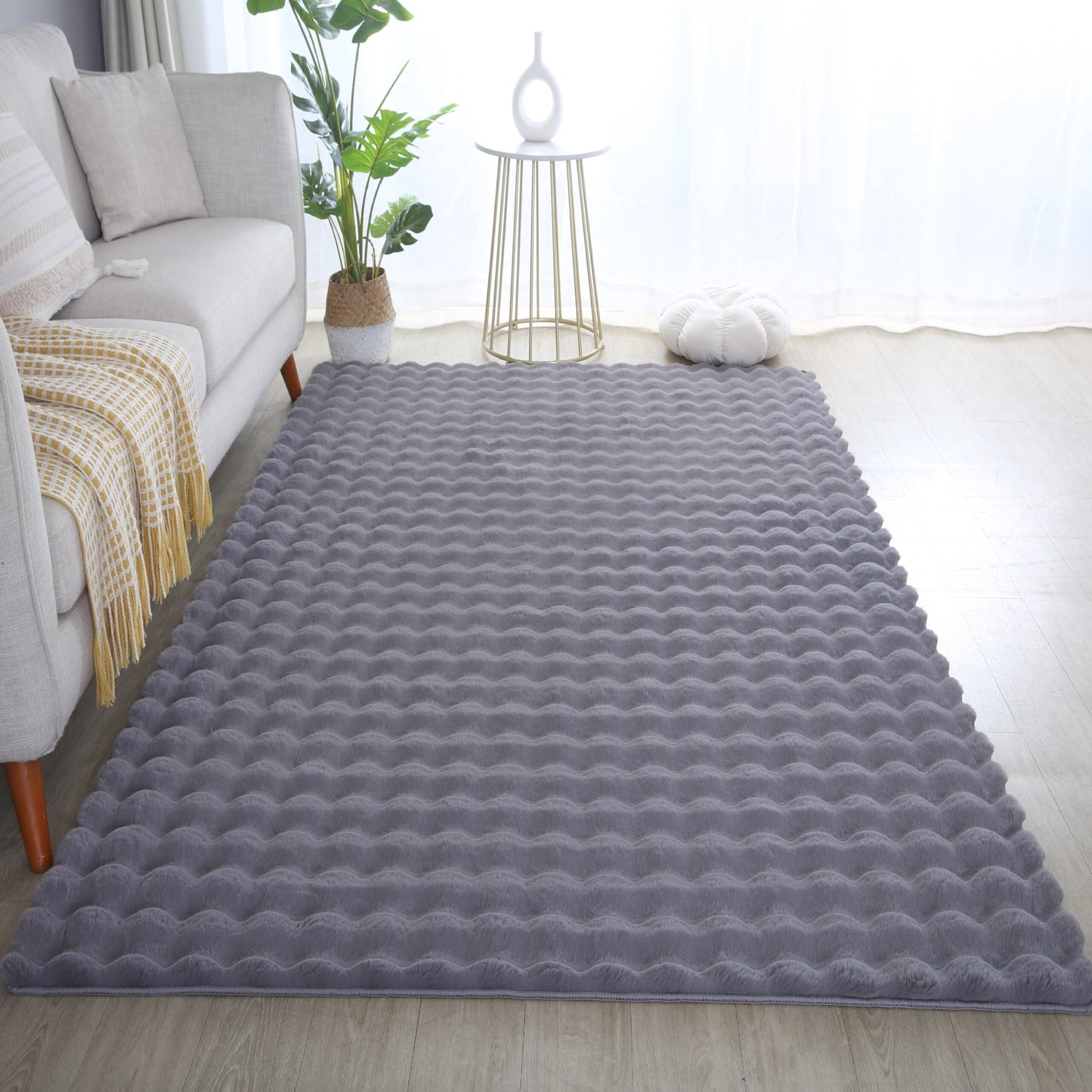 Orbie Bobble Rug - Snow White