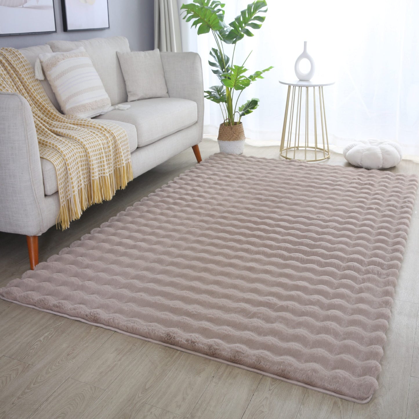 Orbie Bobble Rug - Snow White