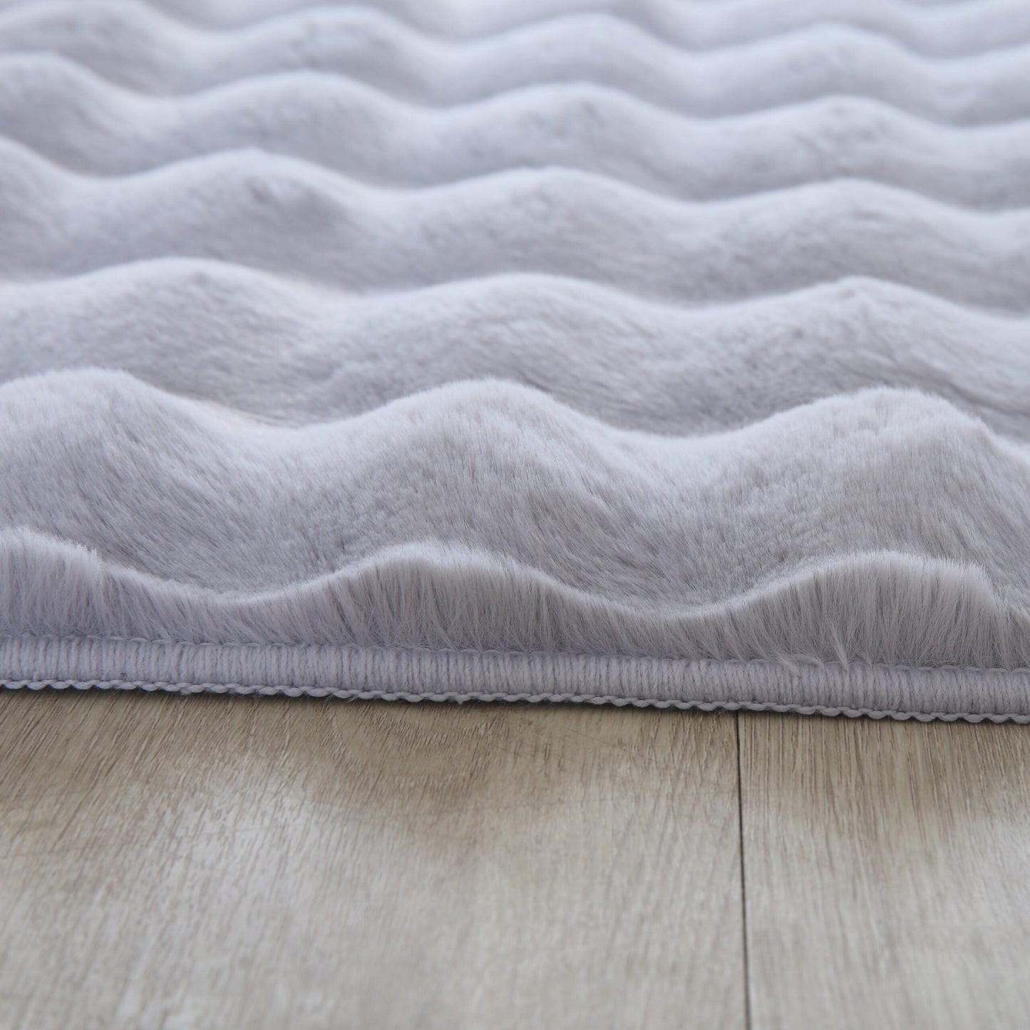 Orbie Bobble Rug - Snow White