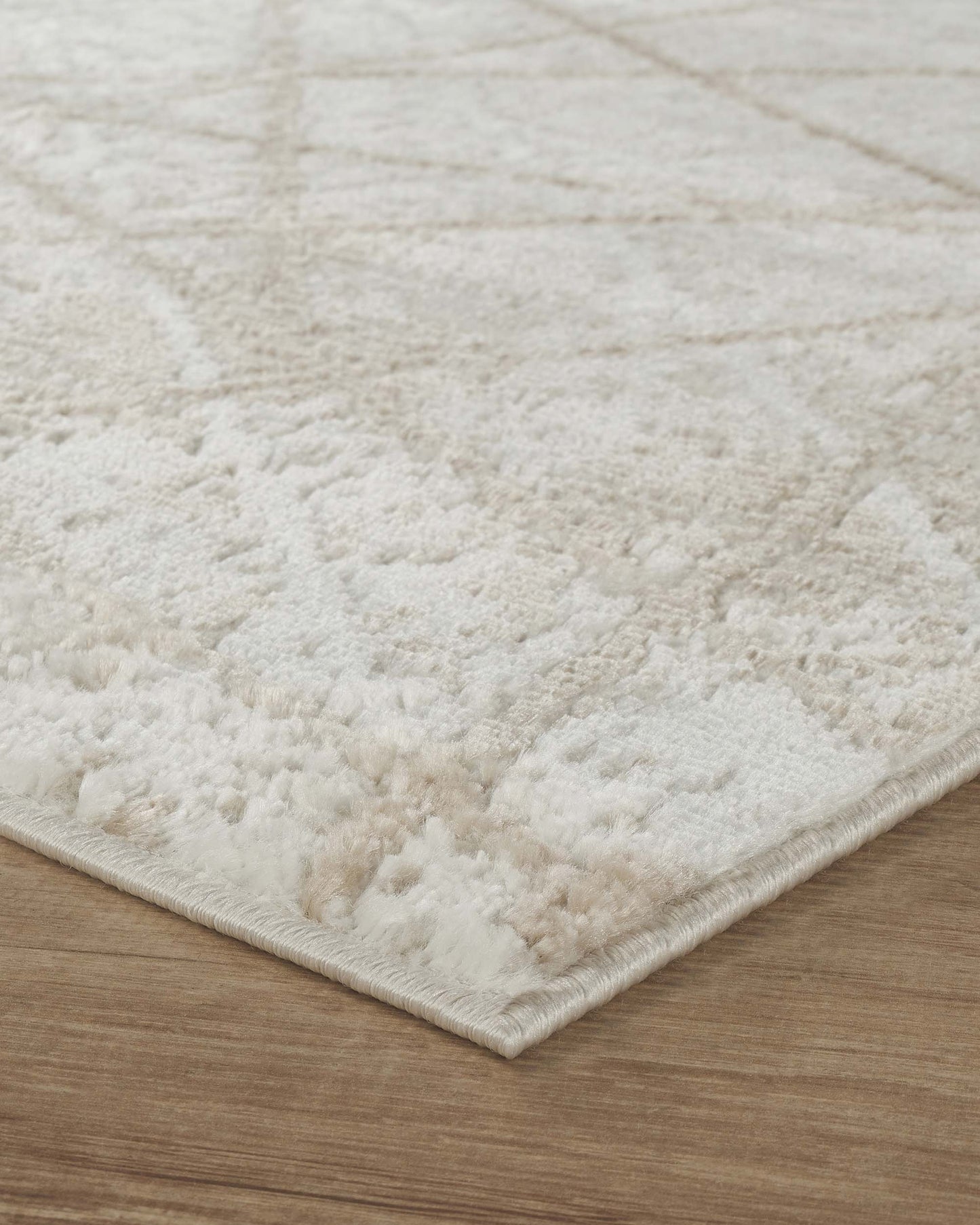 Perla Metallic Abstract Rug - Axis Beige