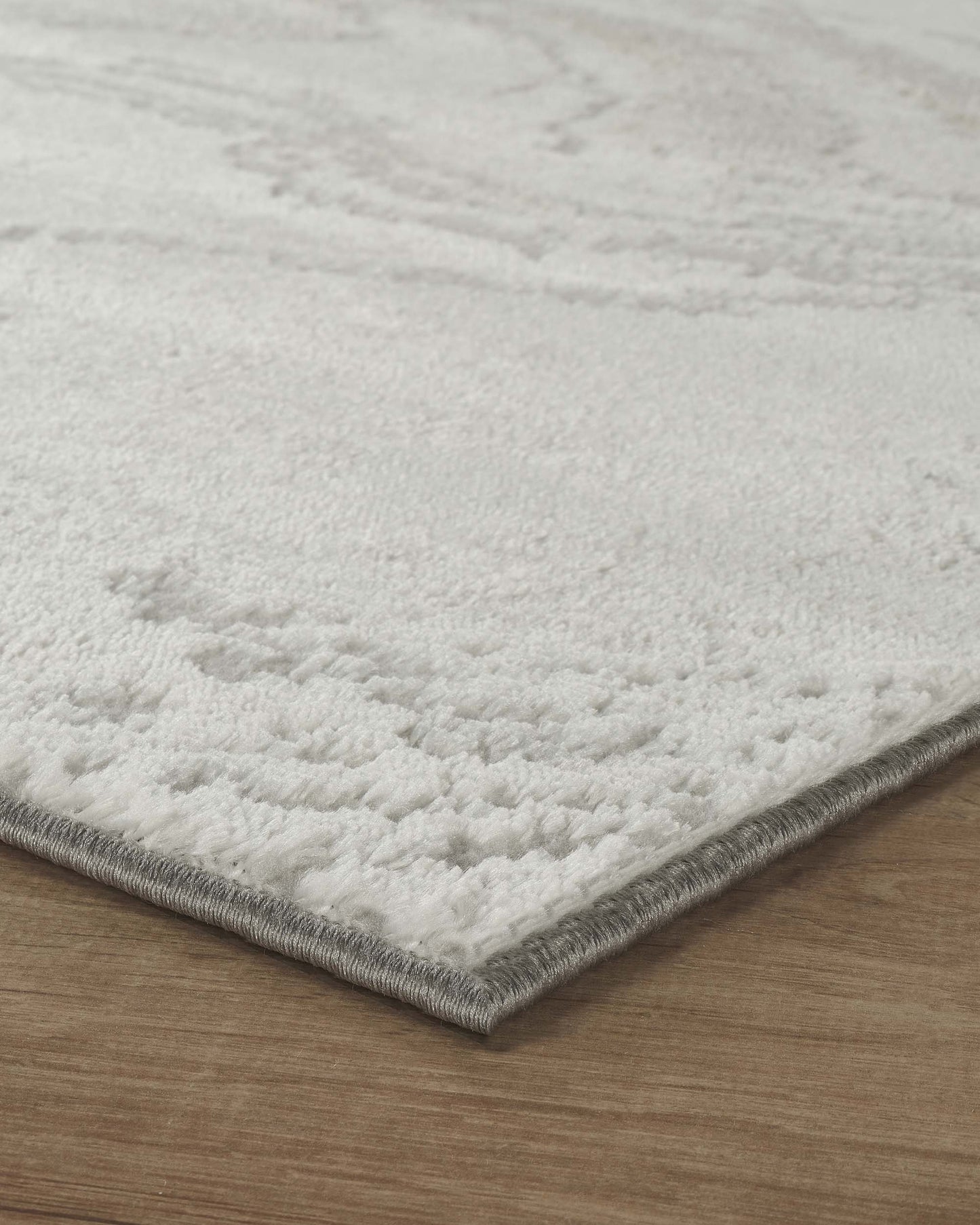 Perla Metallic Abstract Rug - Resin Beige