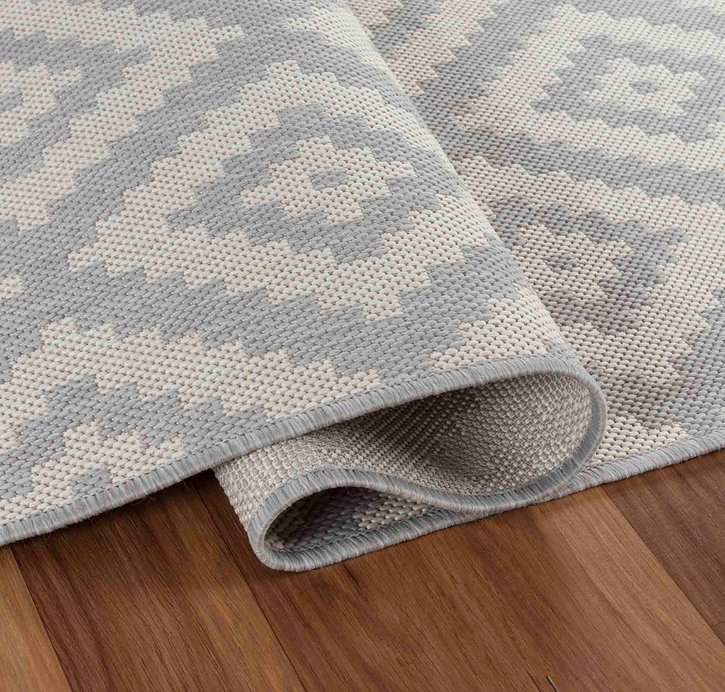 Sky Diamond Outdoor Rug - Silver
