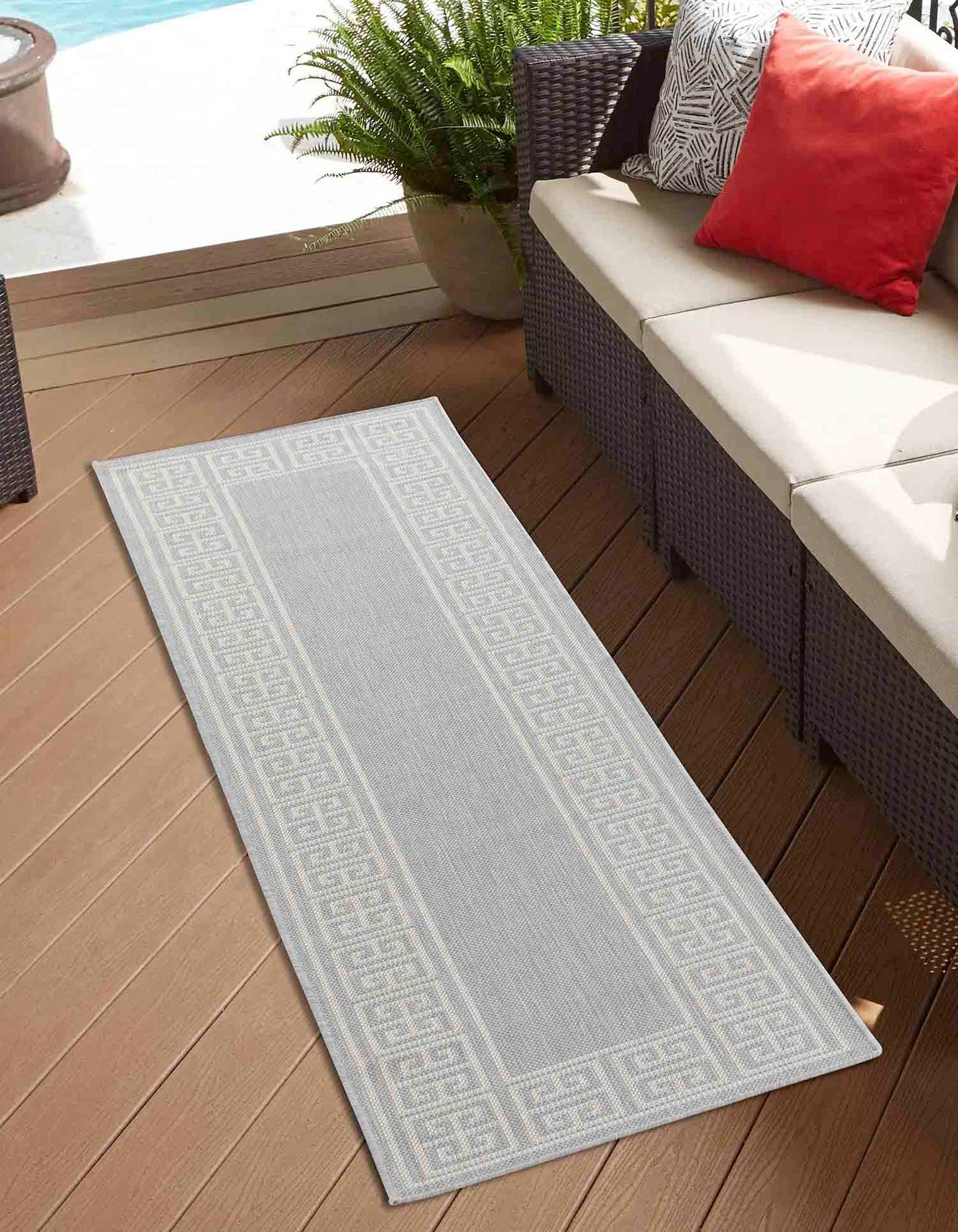 Sky Greek Key Outdoor Rug Silver