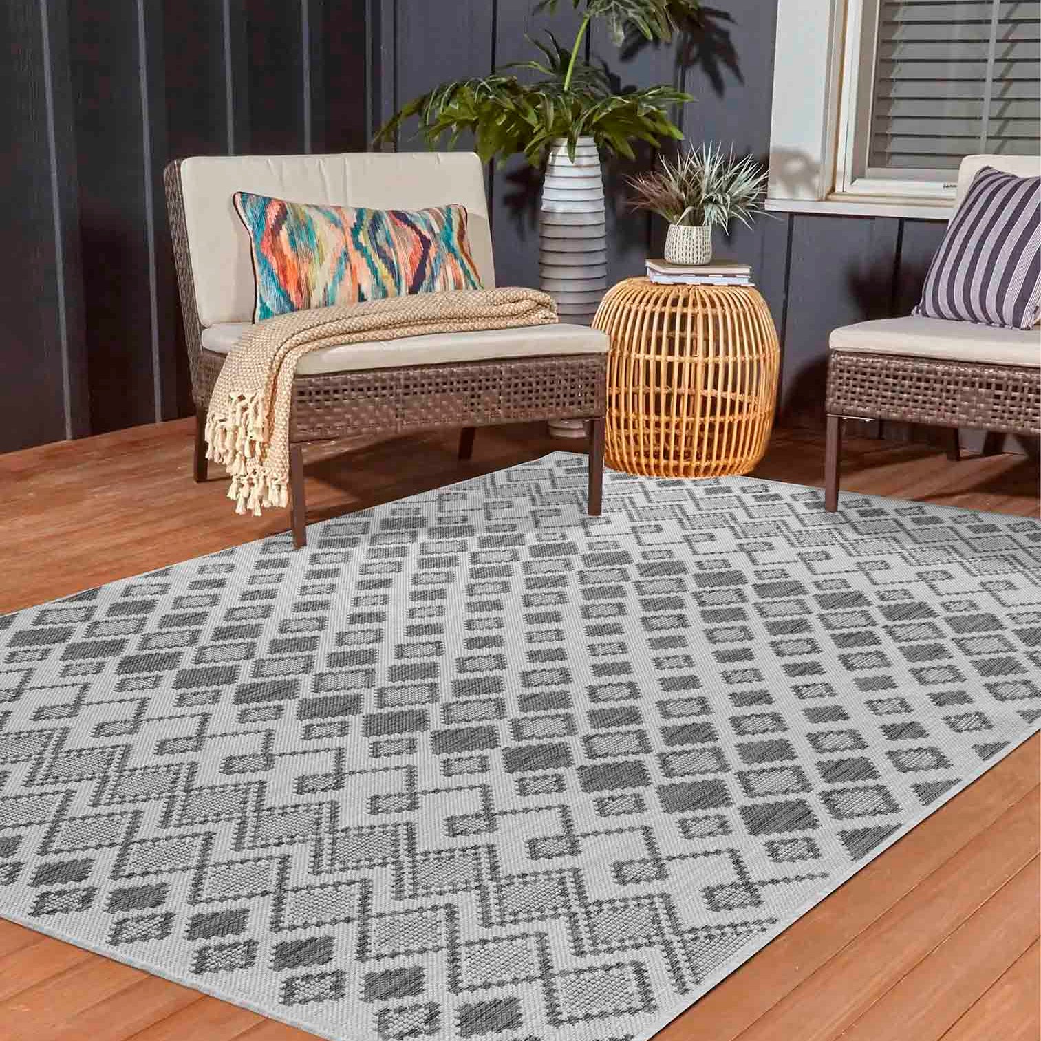 Sky Rhombus Outdoor Rug - Dark Grey