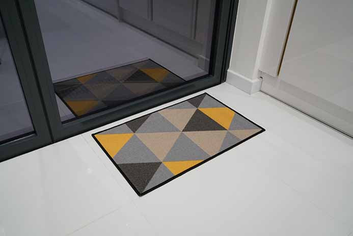 Havana Triangle Door Mat - Dark Gold