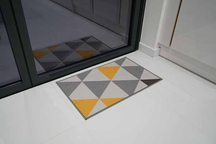 Havana Triangle Door Mat - Light Gold